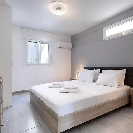 Vouliagmeni Stylish Homes By Blupine Atenas